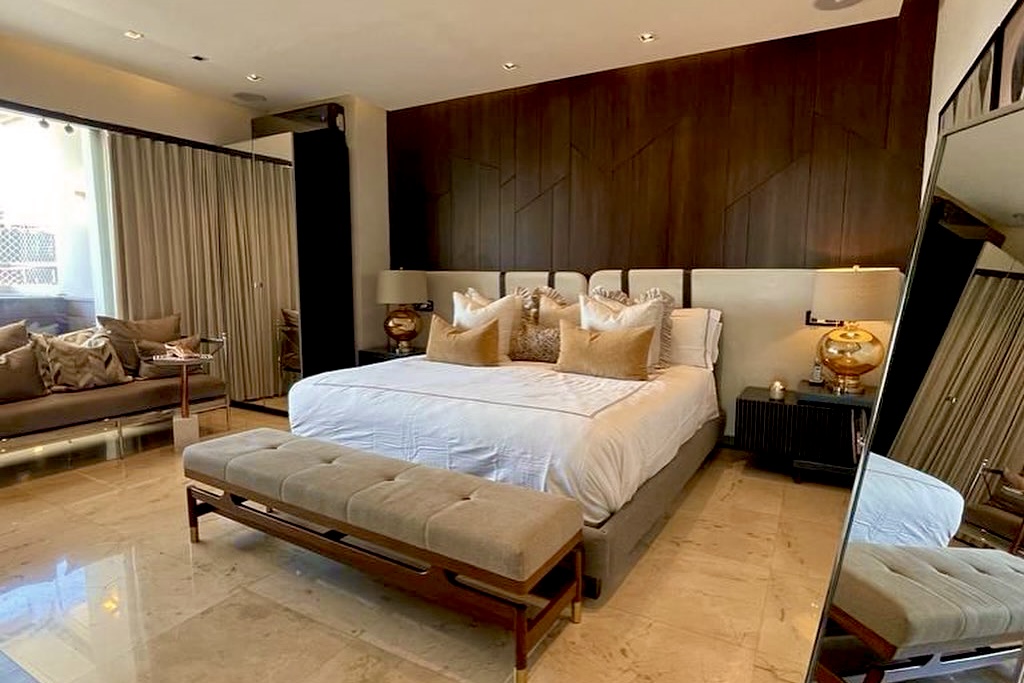 4E45394B-0DE2-4E03-973B-363ABD202CA4