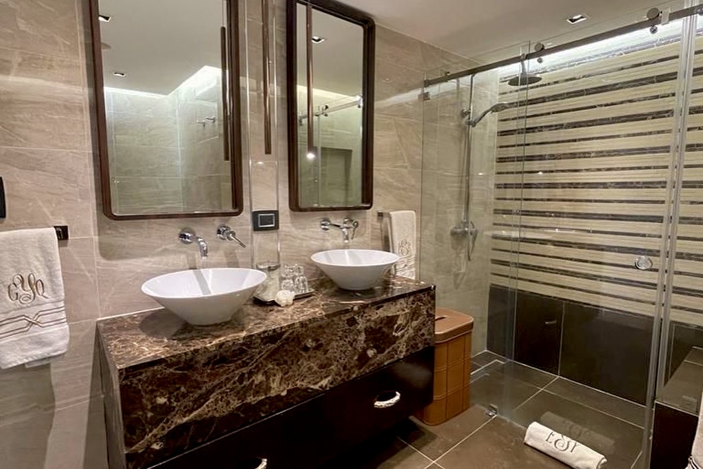 FB01D9C5-7A0F-4FEB-AE50-8BC4B582657D