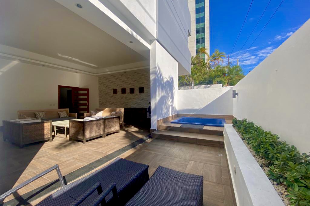 0b6148fd-8d15-4724-997b-11d19b334bc1