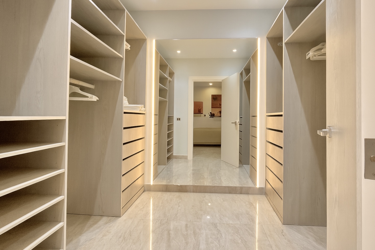 572C54CB-B9ED-4A24-8953-BC1D9D61DAC5