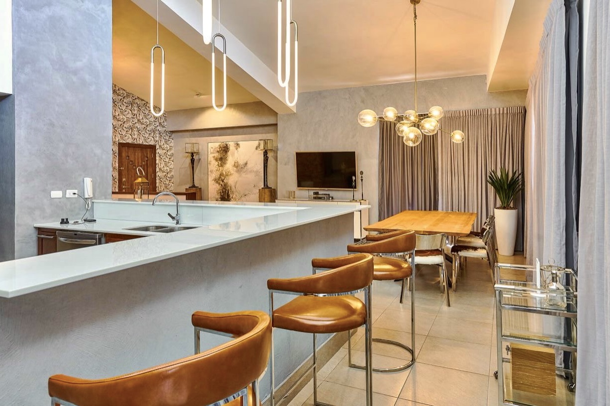 1d8052b7-2c53-46c4-b469-f20f2f451828