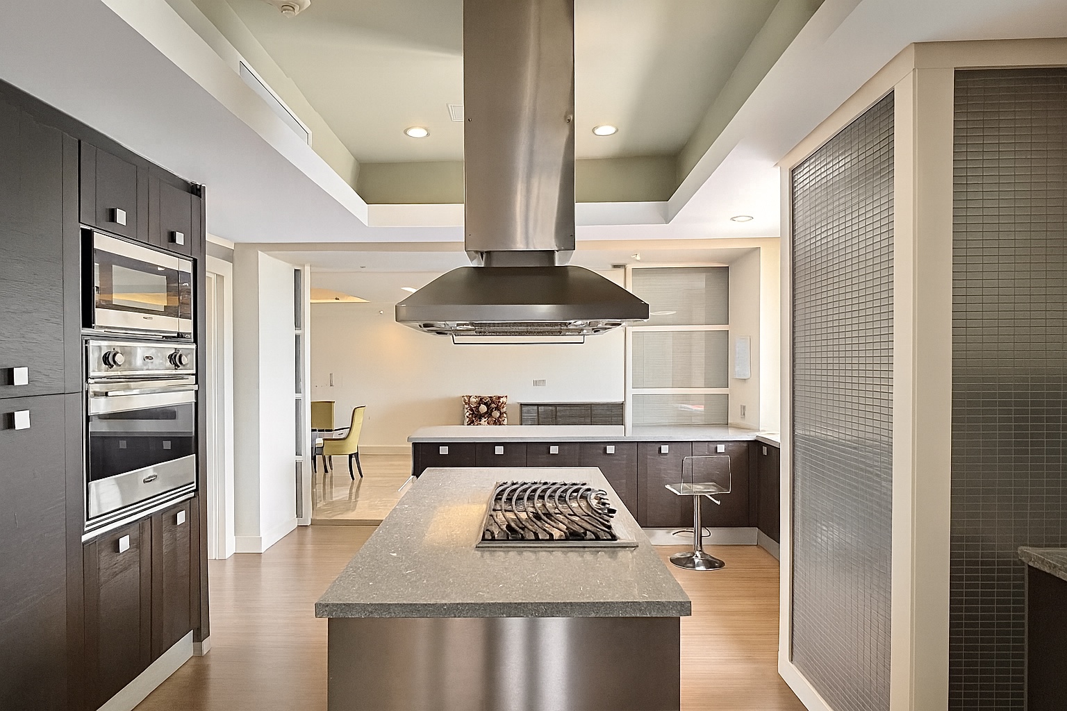 904F7FAC-BBD7-4347-8247-64F708119B38