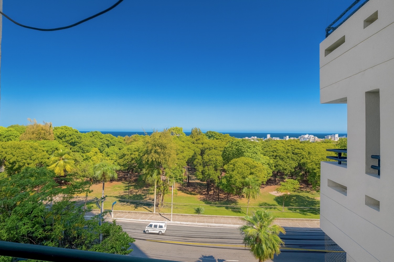 D1E816C3-042D-4252-A83F-59EDDB9BC252