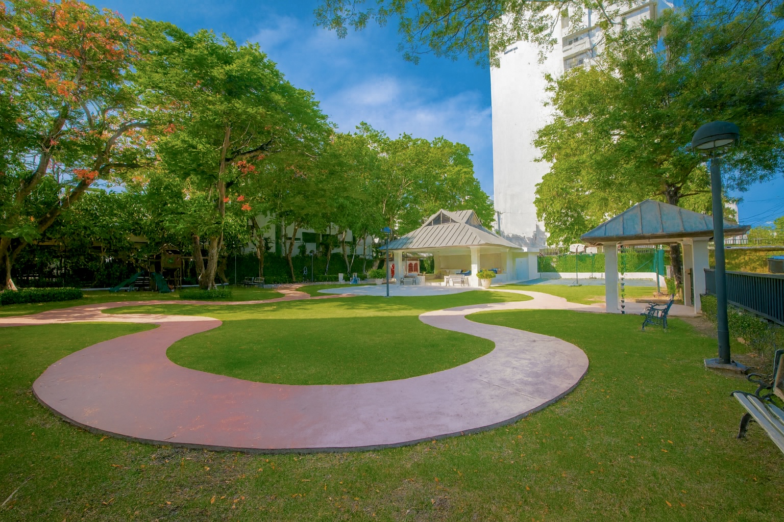 DA6F975C-315F-41F1-B24F-F88CC2EE3080