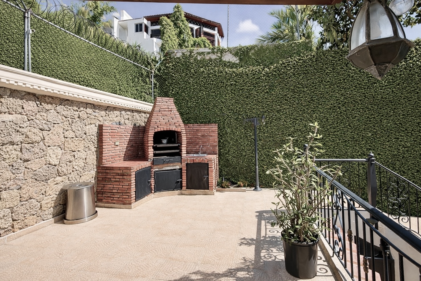 44DAD971-73D5-45E9-8668-7AD643F59AEA