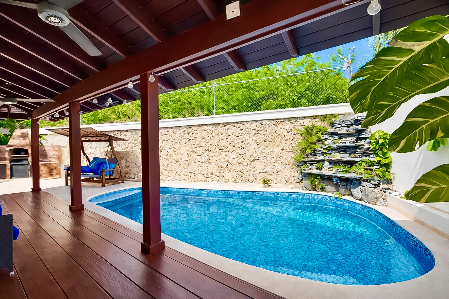 C1EC92CE-5848-455C-92FB-513ECF7B6A55