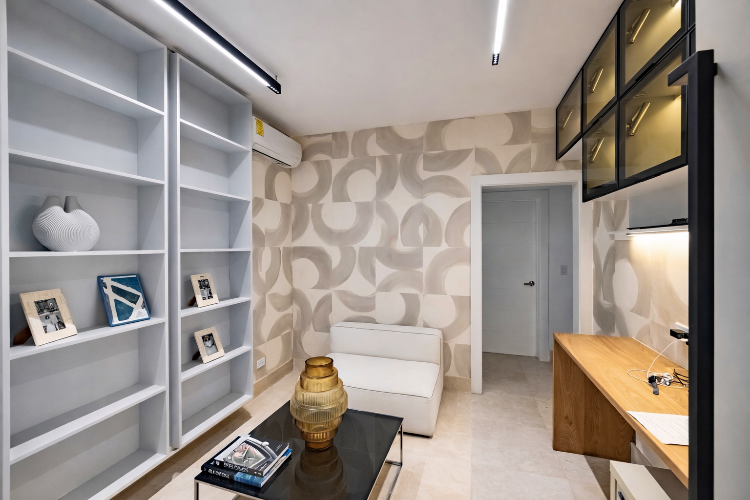 1F9268A8-7B99-4D0C-B75D-E5358C296DF1