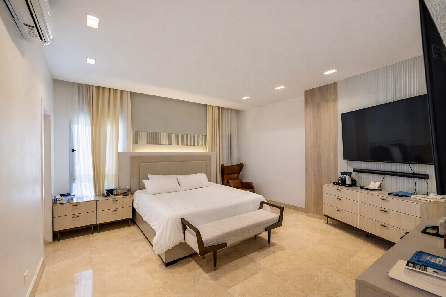 2C989A0D-EE05-4452-A149-8FAA6077AADA