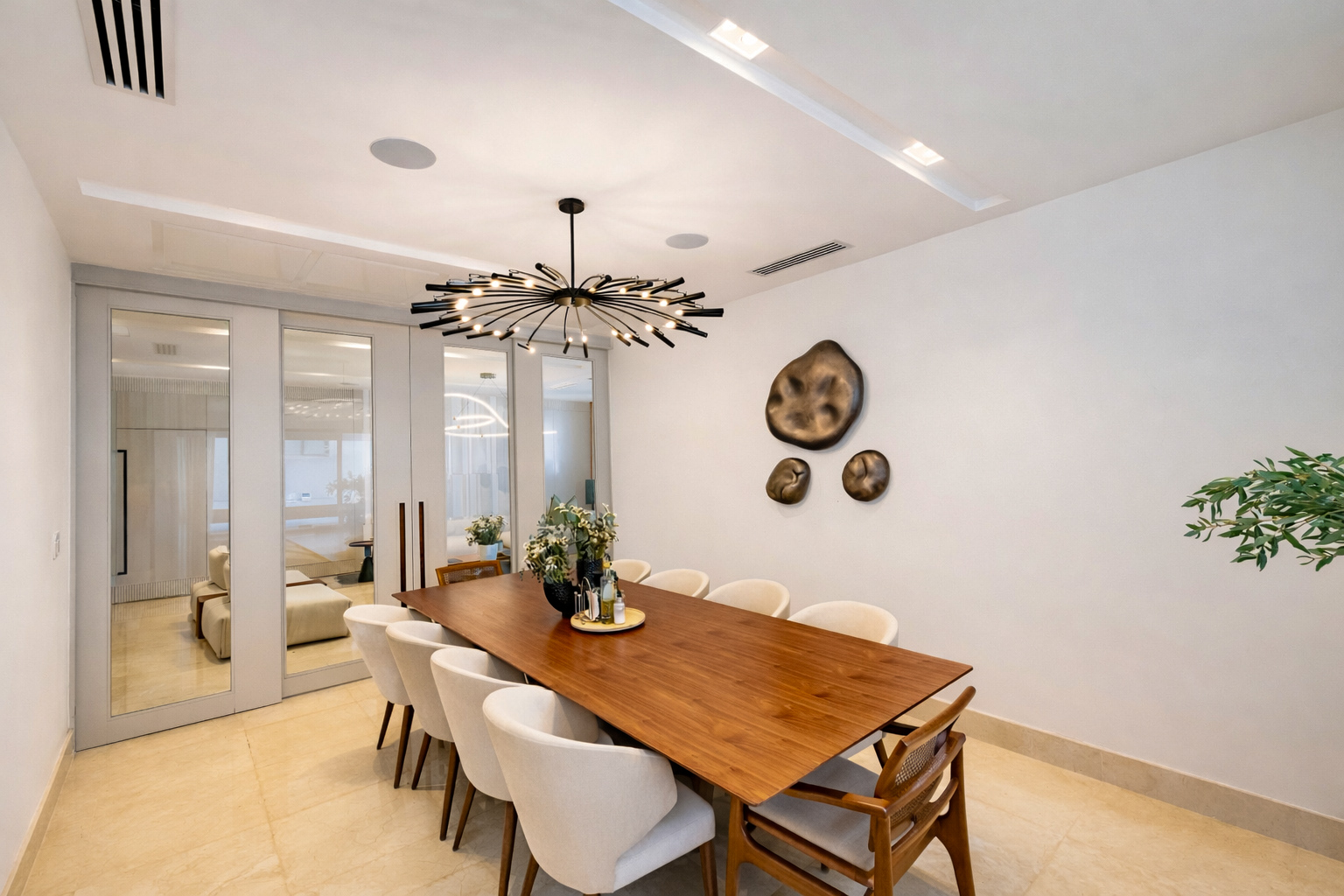 62486F56-2A32-4B7B-BE01-12D8FE57479C